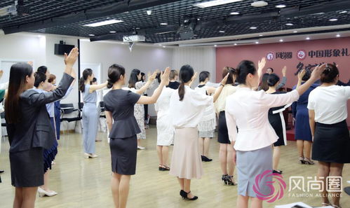 大學生形象禮儀培訓與攝影服務 行業需求環境下的雙贏產物